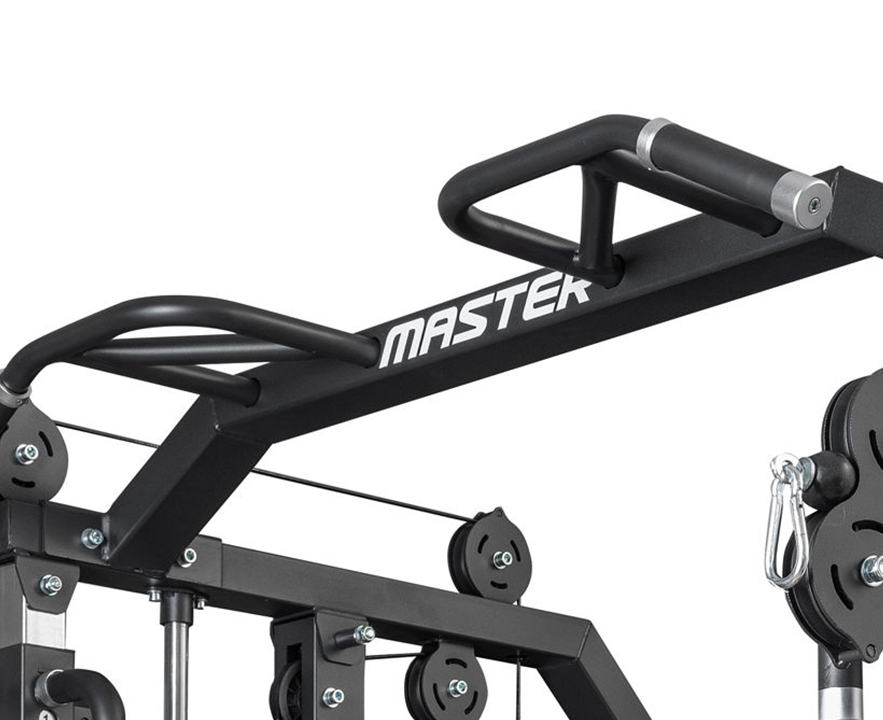 Detta multigym är utrustat med chinsstång